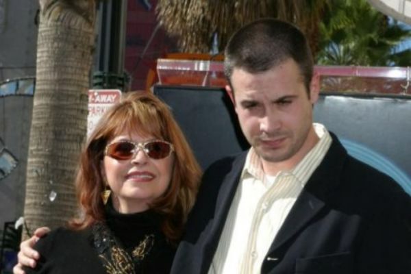 Kathy Prinze with her son Freddie Prinze Jr. 